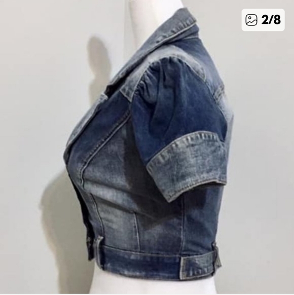 Guess , cropped jean jacket with removable tail very unique - Picture 2 of 9